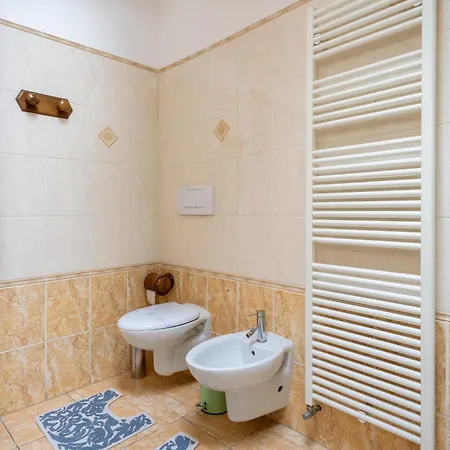 Jolly Private With Bathroom