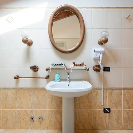 Jolly Private With Bathroom דירה